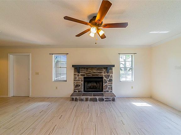 2nd image of 1767 King Edward Dr