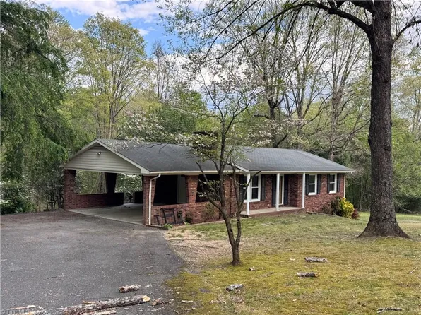 215 Cardinal Ln, Ronda, NC 28670