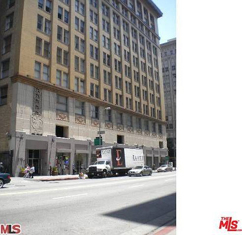 1st image of 215 W 7th St APT 512