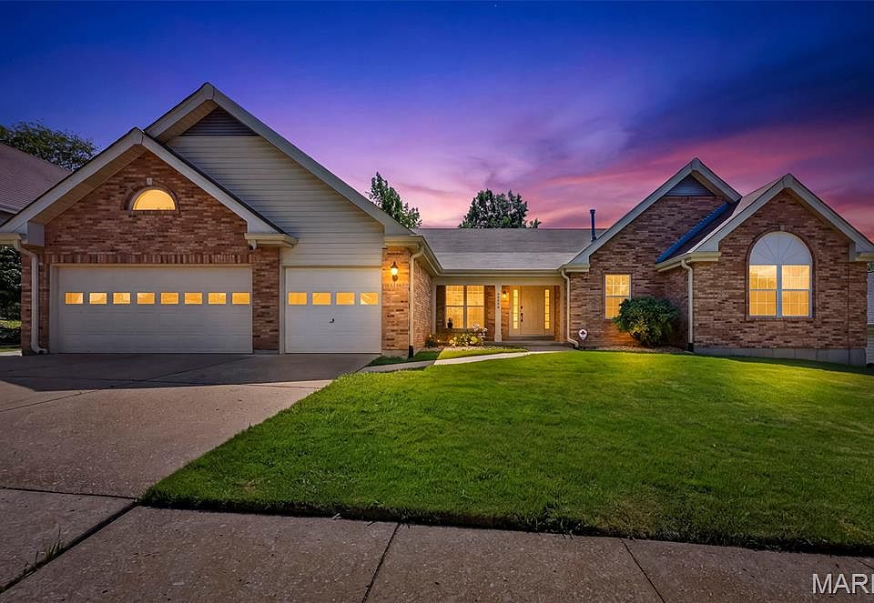 1st image of 12928 Broadridge Ln