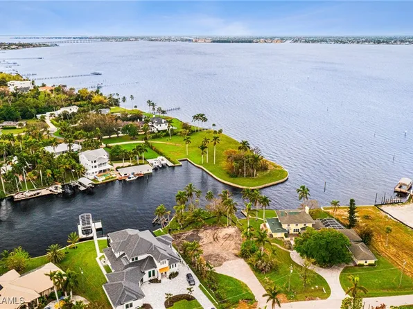 6936 Old Whiskey Creek Dr, Fort Myers, FL 33919