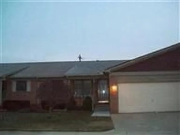 52154 Thomas Ln, New Baltimore, MI 48047