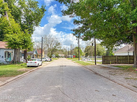3rd image of 312 Hobson St