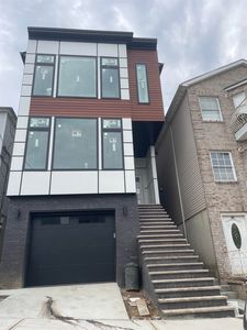 99 Hague St #1, Jersey City, NJ, 07307