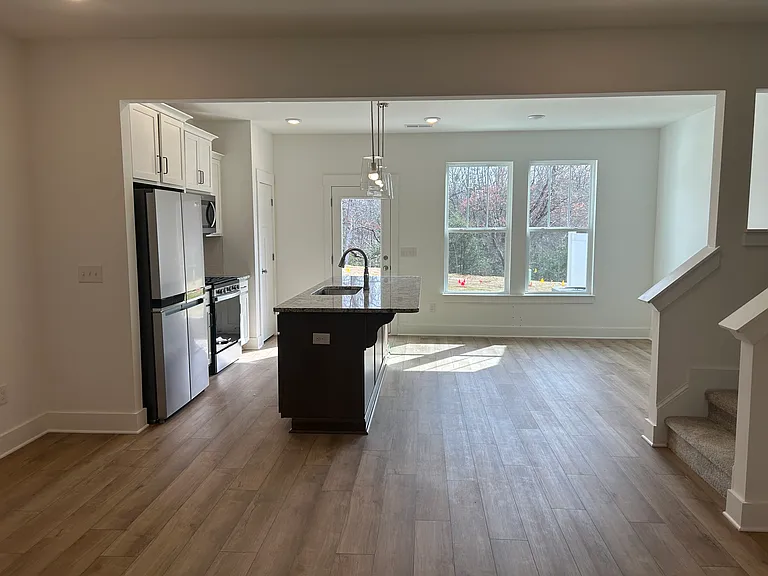 11 Shager Pl — Photo 7