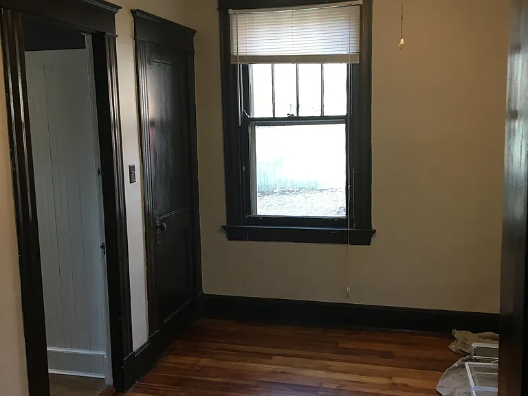 340 Warner St #A — Photo 5