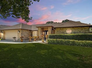 715 Pinewalk Dr, Brandon, FL 33510