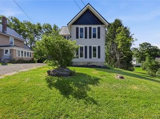105 Garfield St, Holland, NY 14080