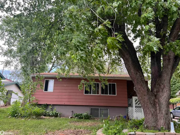 524 N 18th St, Denison, IA 51442