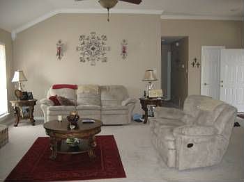 3rd image of 308 Dena Ln