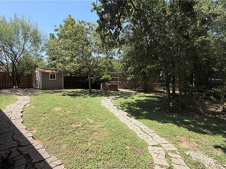1102 Crested Point Ct — Photo 23