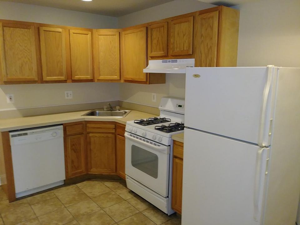 1st image of 526 N Montford Ave