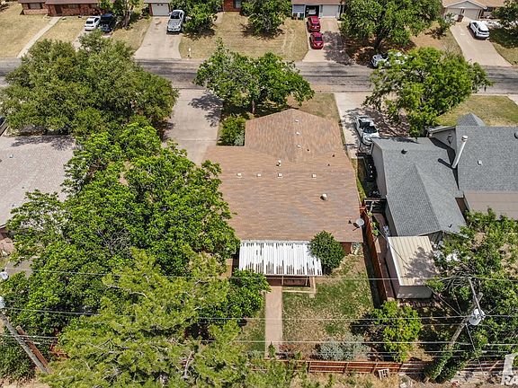 5th image of 3219 Woodland Cir