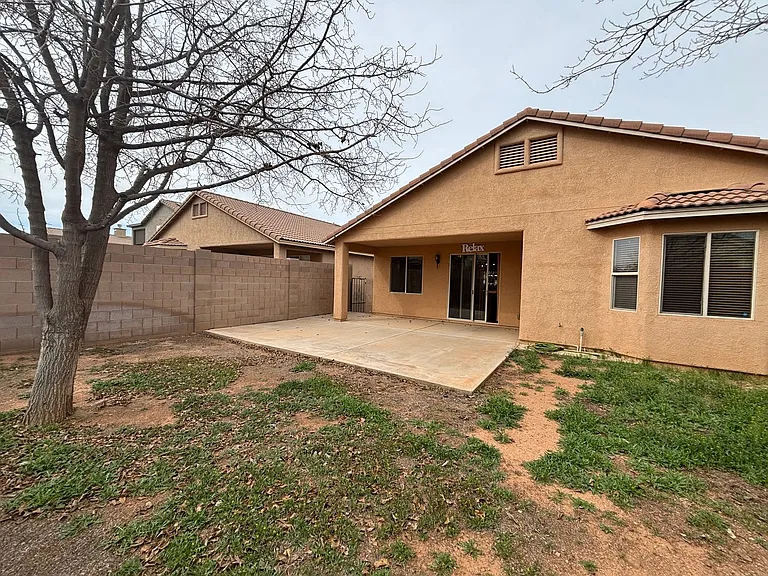 5558 Wilder Dr — Photo 18
