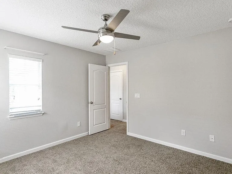 894 Quiet Stone Ln — Photo 26