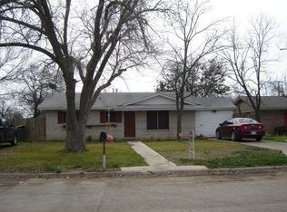 111 W Nueces St, Uvalde, TX 78801