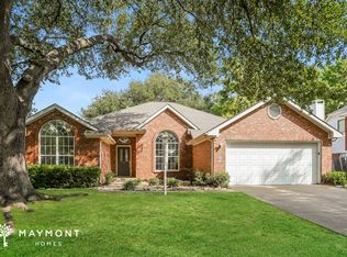 530 Newberry St, Grand Prairie, TX 75052