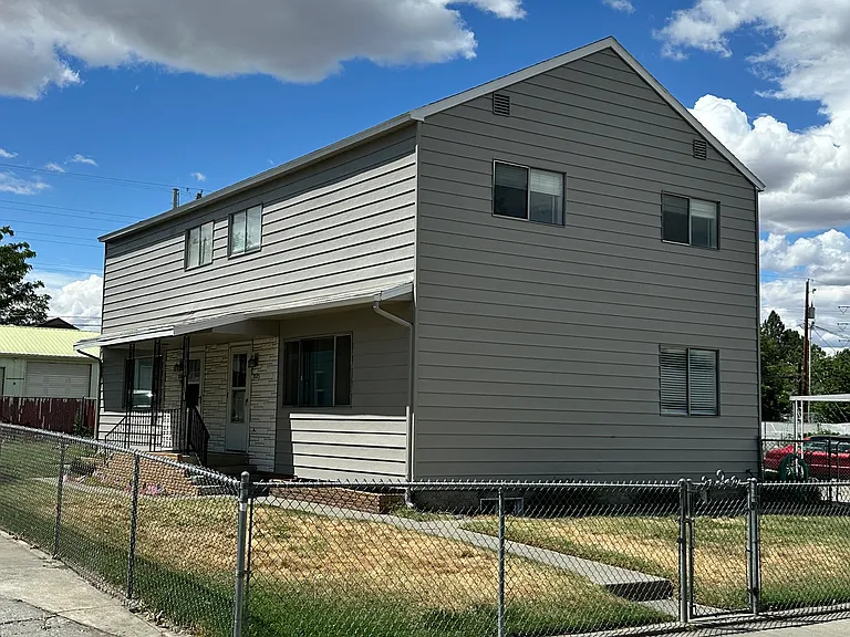 1321 & 1323 McPherson Ave — Photo 15