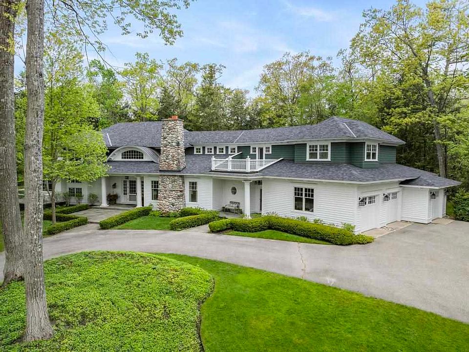 1st image of 145 Traverse St