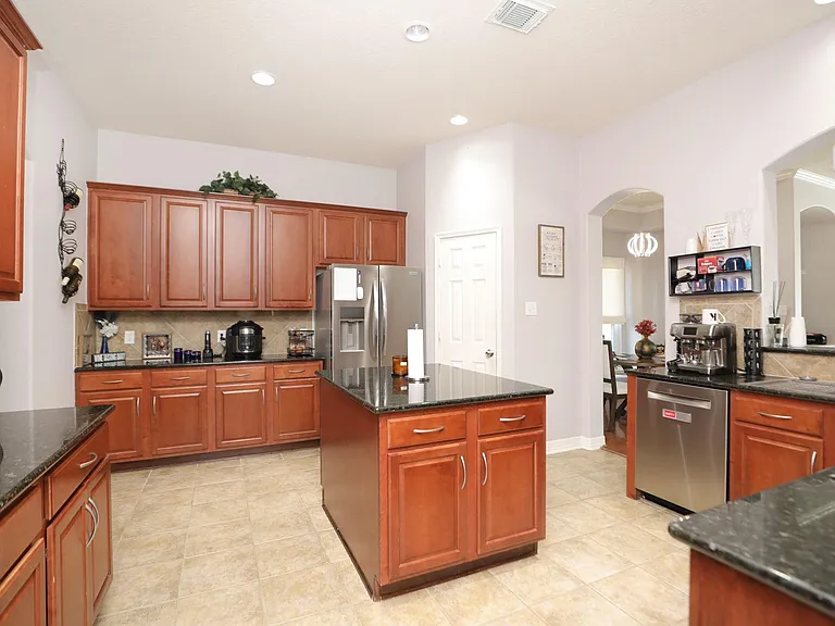8410 Brighton Lake Ln — Photo 16