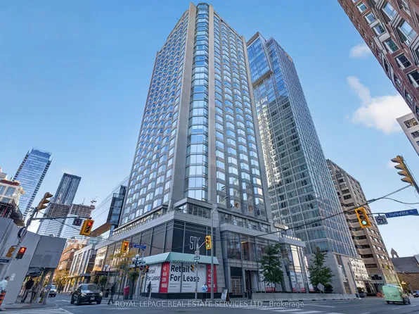 155 Yorkville Ave Unit 1918, Toronto, ON M5R 0B4