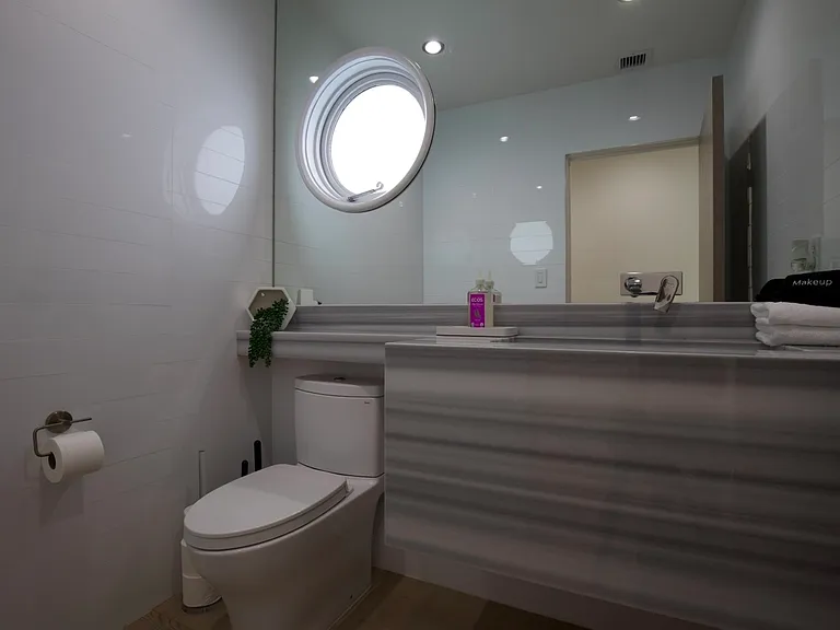 2260 Maravilla Dr — Photo 26