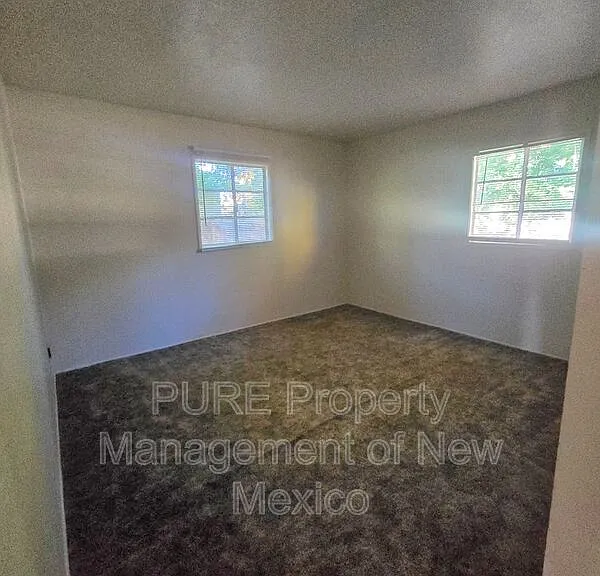 726 El Paso Dr — Photo 8