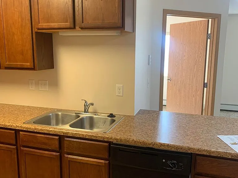 Westport Apartments — Photo 4