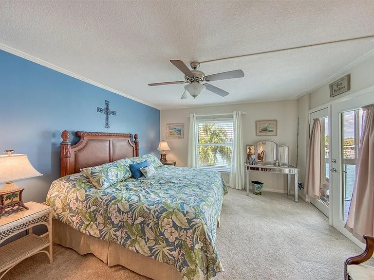 105 Island Way #138 — Photo 24