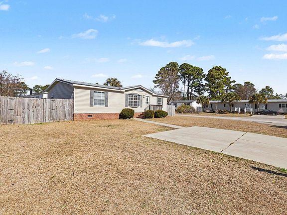 2nd image of 3214 Lyndon Dr.