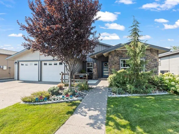 706 W Merwin Ct, Zillah, WA 98953