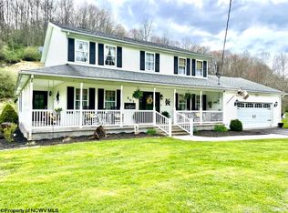 507 McCanns Run Rd, Jane Lew, WV 26378