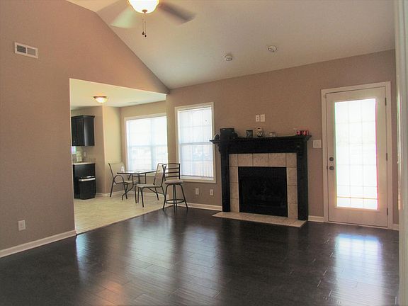 3rd image of 3747 Crisscross Ct