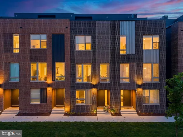 3112 Pierview Ln, Philadelphia, PA 19125