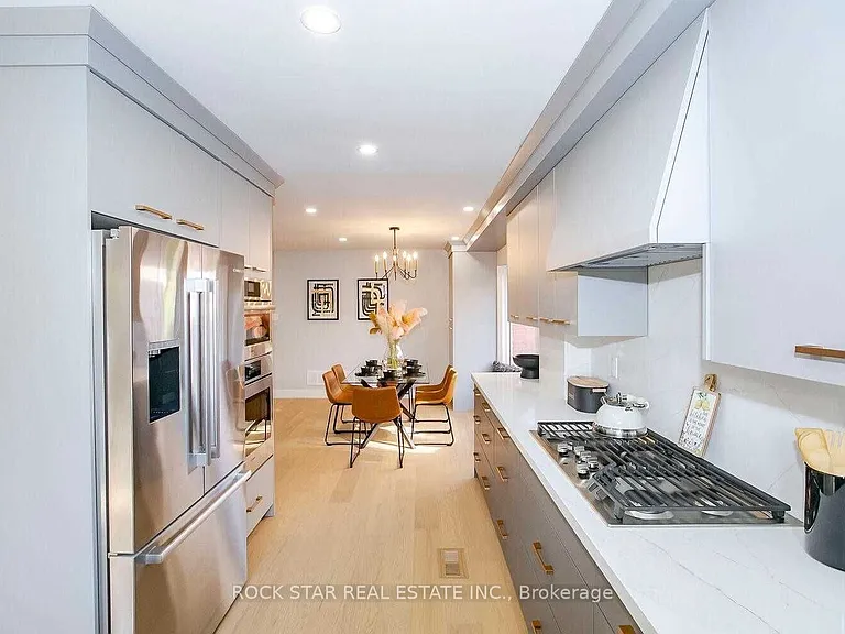 160 River Oaks Blvd E — Photo 20