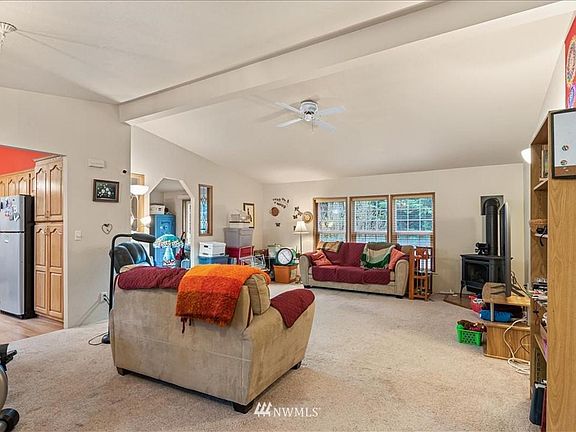 5th image of 2806 Dogwood Ln