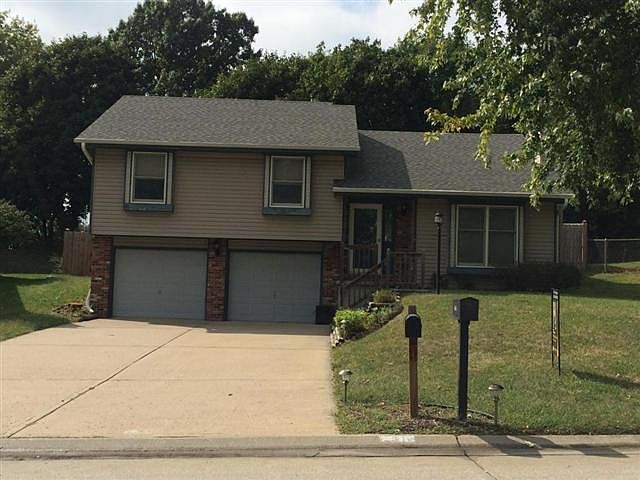 1st image of 2810 N 39th Ter