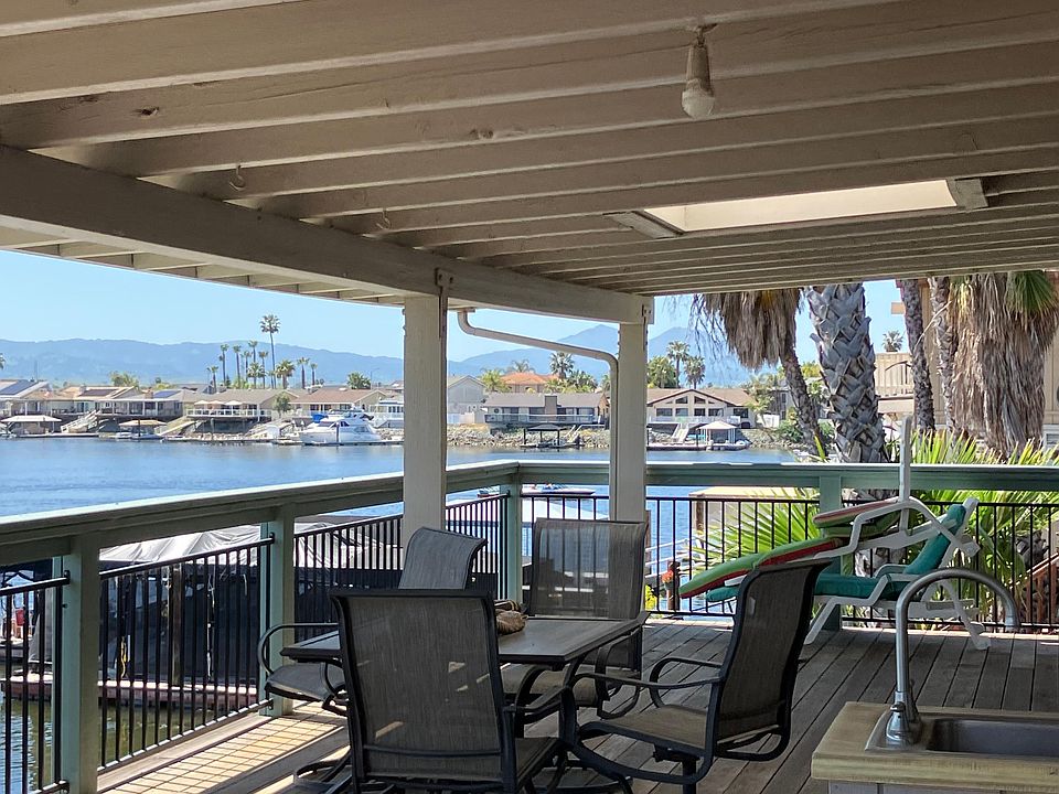 Private large covered deck