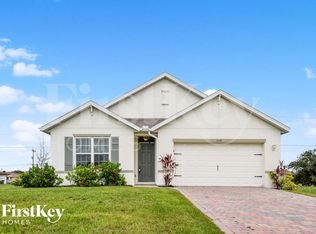 1028 NW 7th Pl, Cape Coral, FL 33993