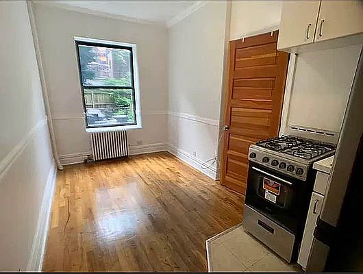 1st image of 39 Christopher St #G1