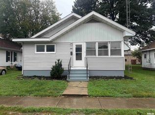 208 W Ray Ave, Christopher, IL 62822