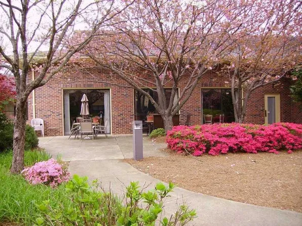 475 Mount Vernon Hwy, Sandy Springs, GA 30327