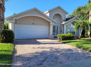 800 Sunset Lakes Dr, Merritt Island, FL 32953