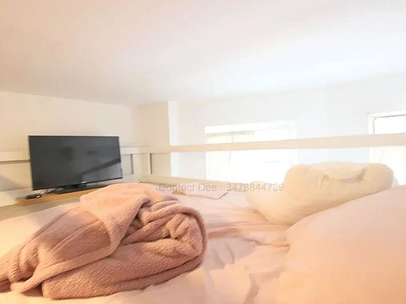 3rd image of 309 W 72nd St APT 3B