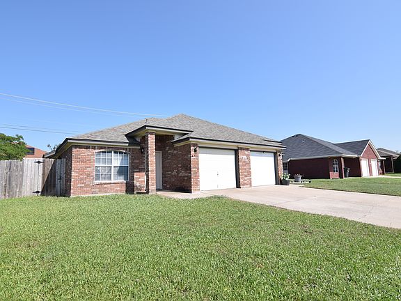 2nd image of 3808 Hitchrock Dr #B
