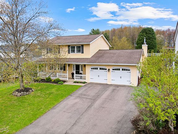 2nd image of 441 Echo Ln