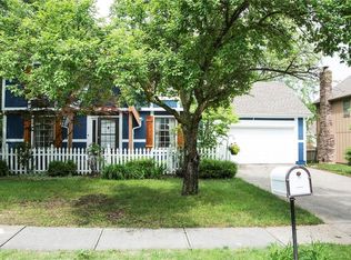 14530 S Village Dr, Olathe, KS 66062