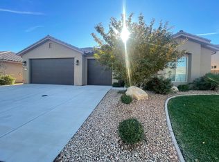 1377 W Garnet Ridge Dr, St George, UT 84790