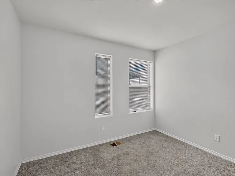 1504 Gulfstream Dr SE — Photo 12