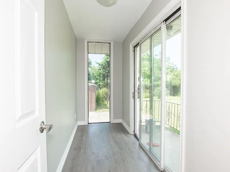 2 Wolfdale Pl #MAIN — Photo 24